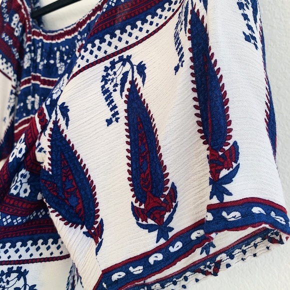 Forever 21 Paisley Peasant Top Small - Picture 4 of 4